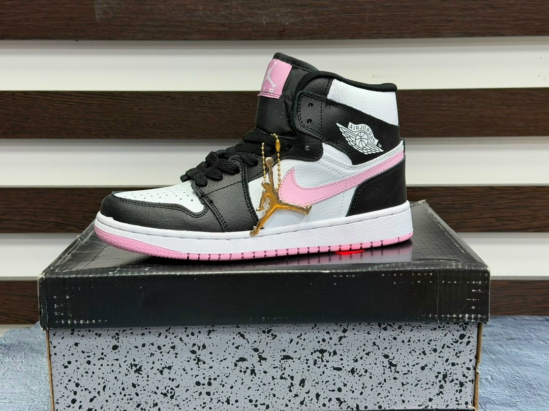 женские кроссовки nike air jordan 1 mid,кроссовки женские nike air jordan 1,nike air jordan 1 mid,nike air jordan 1,air jordan 1 high zoom pink glaze