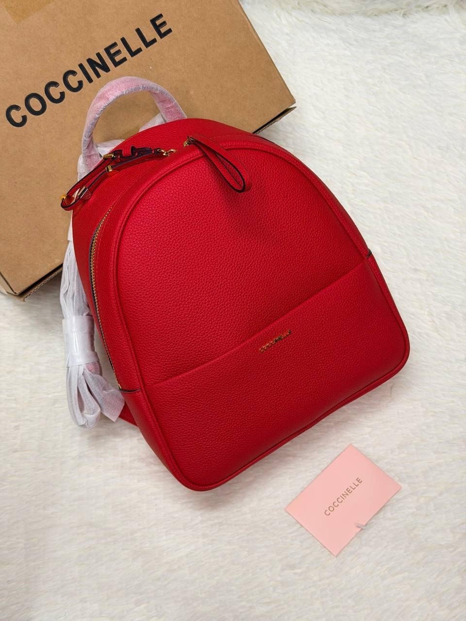 рюкзак coccinelle,женский рюкзак,бежевый рюкзак,рюкзаки,кожаные рюкзаки
