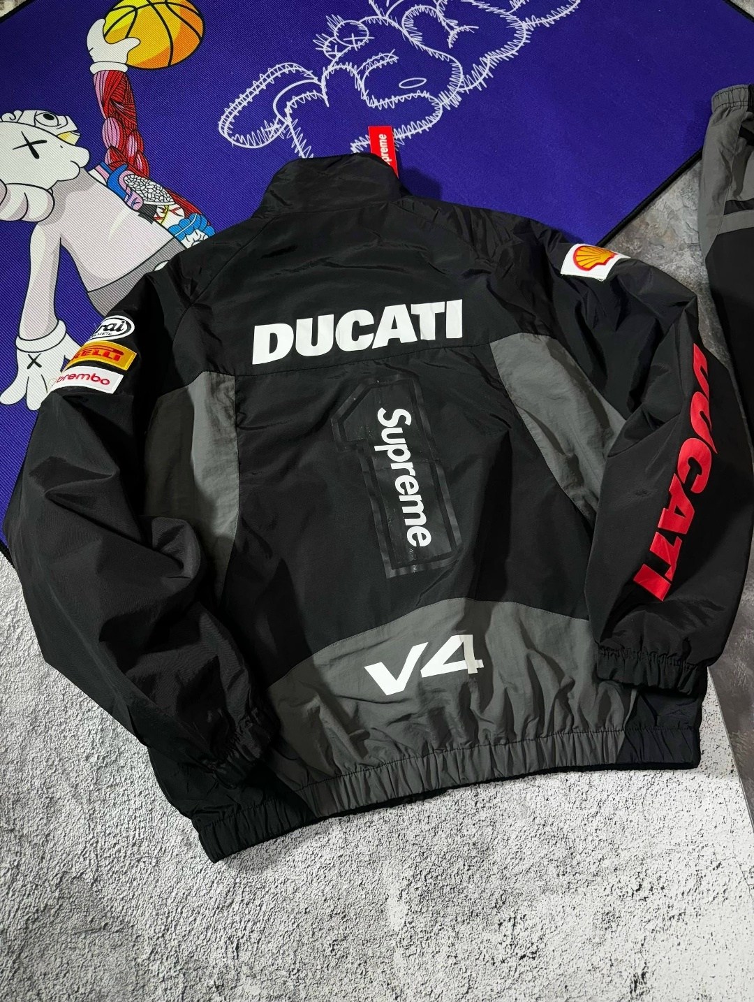 supreme supreme,ветровка supreme,куртка supreme,ветровка supreme черный,supreme