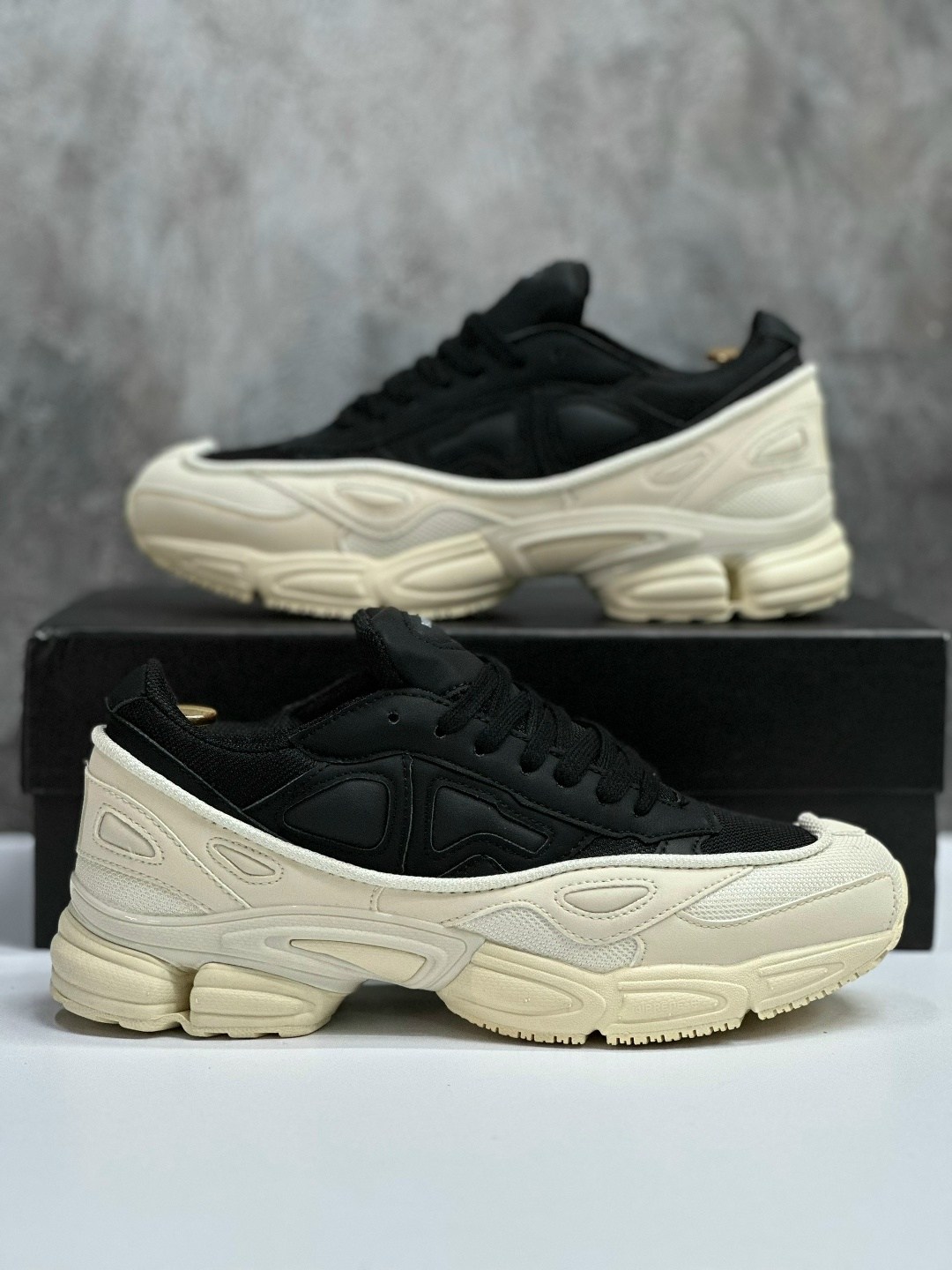 adidas ozweego 3 raf simons cream white,кроссовки raf simons x ozweego adidas белый,adidas ozweego raf simons,adidas x raf simons ozweego white & black,adidas raf simons ozweego 3