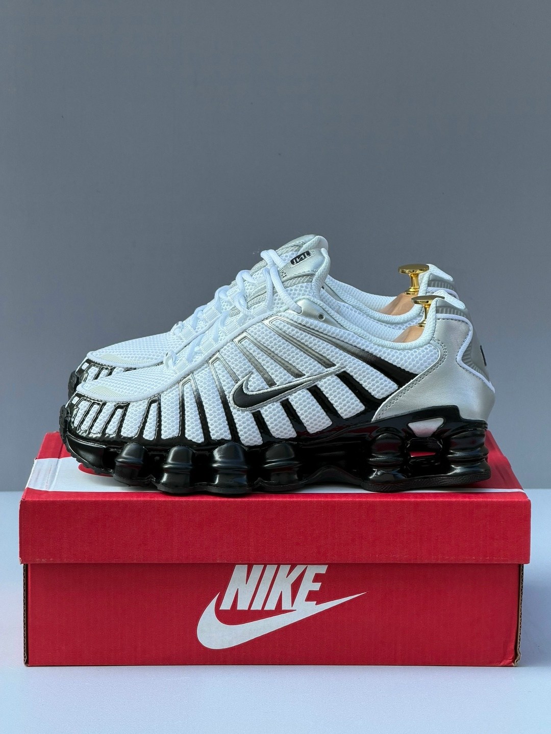 nike shox tl white metallic silver,кроссовки nike shox tl,кроссовки nike,nike shox,кроссовки мужской nike
