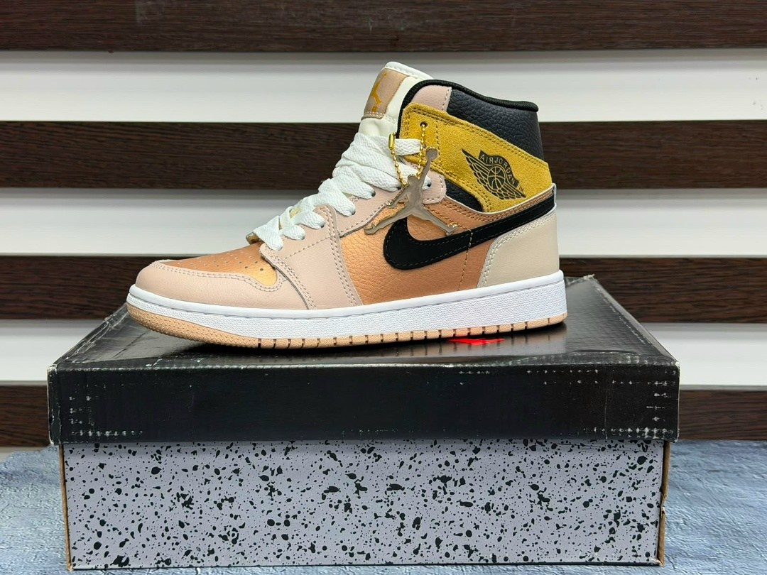 женские кроссовки nike air jordan 1 mid,кроссовки женские nike air jordan 1,nike air jordan 1 mid,nike air jordan 1,air jordan 1 high zoom pink glaze