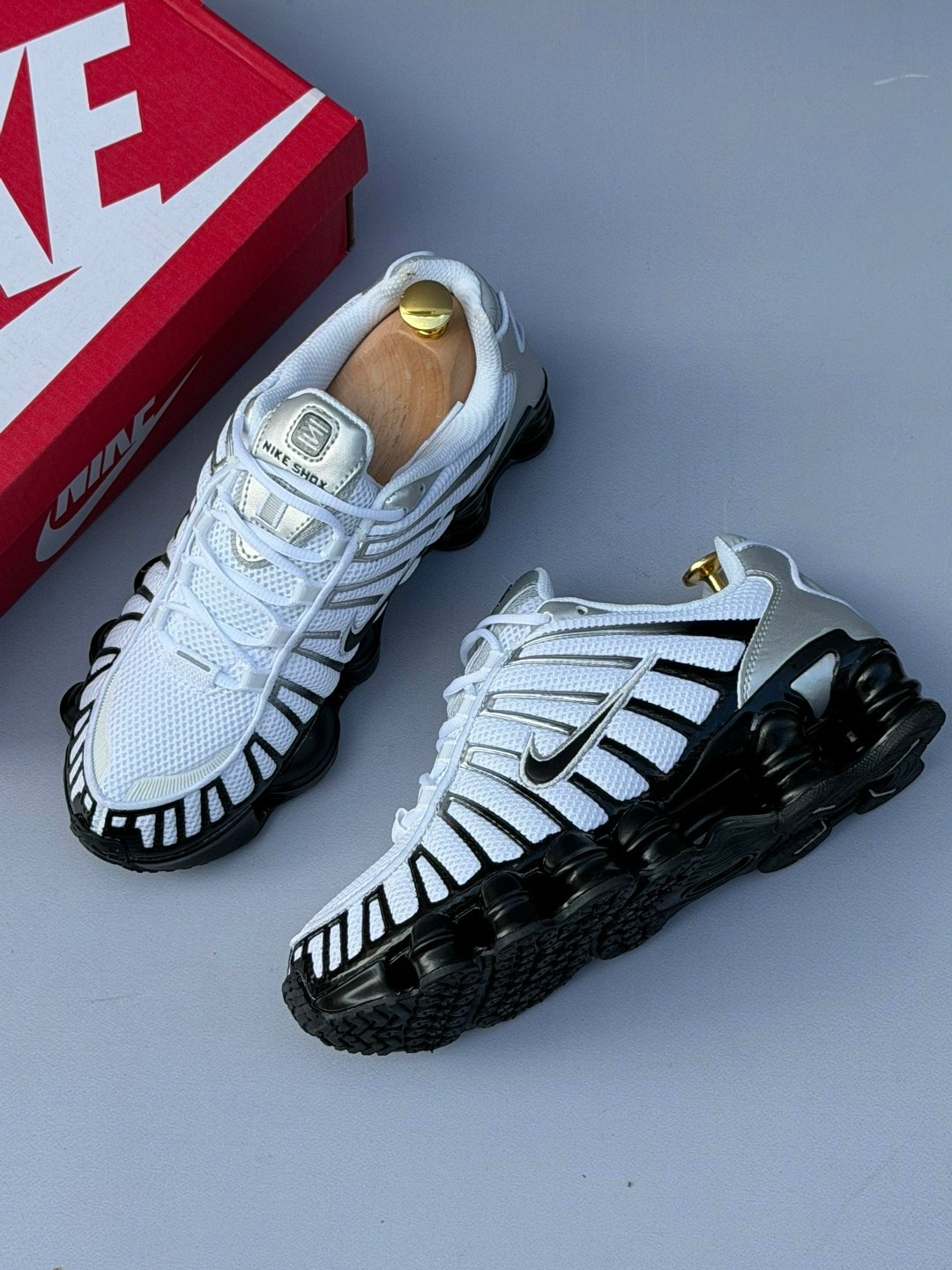nike shox tl white metallic silver,кроссовки nike shox tl,кроссовки nike,nike shox,кроссовки мужской nike