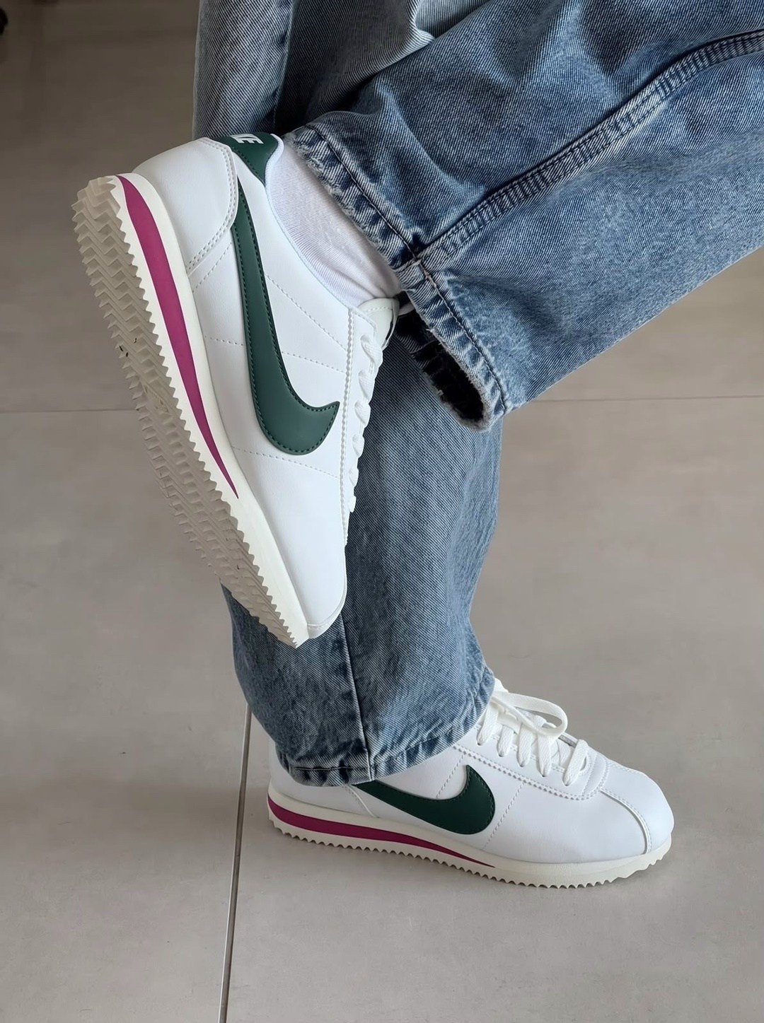 nike cortez classic,кроссовки nike cortez,cortez nike,nike cortez white with green,nike cortez basic