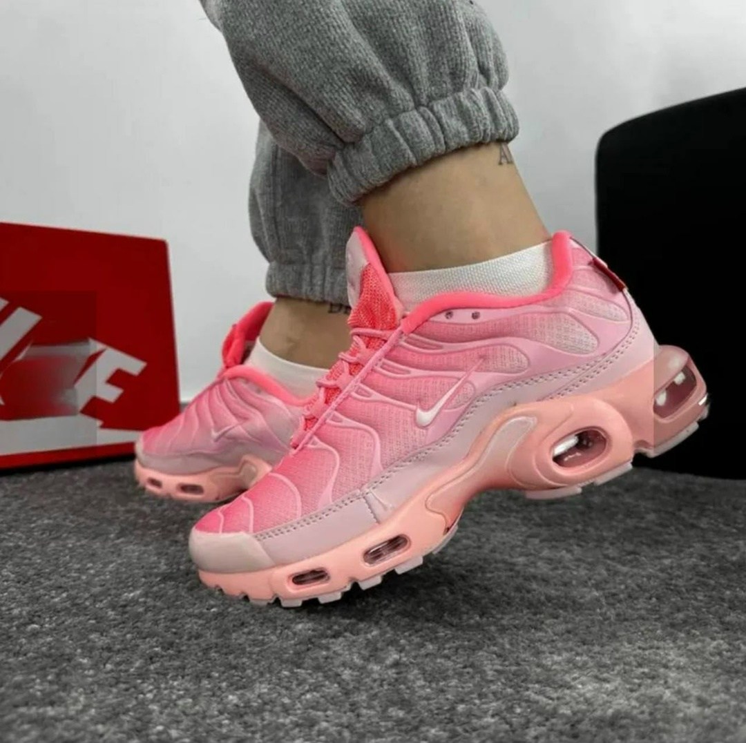 nike air max tn plus pink,кроссовки nike air max tn plus,женские кроссовки nike air max plus tn pink,кроссовки спортивные air max tn plus nike,розовые кроссовки