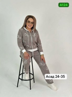 Костюм