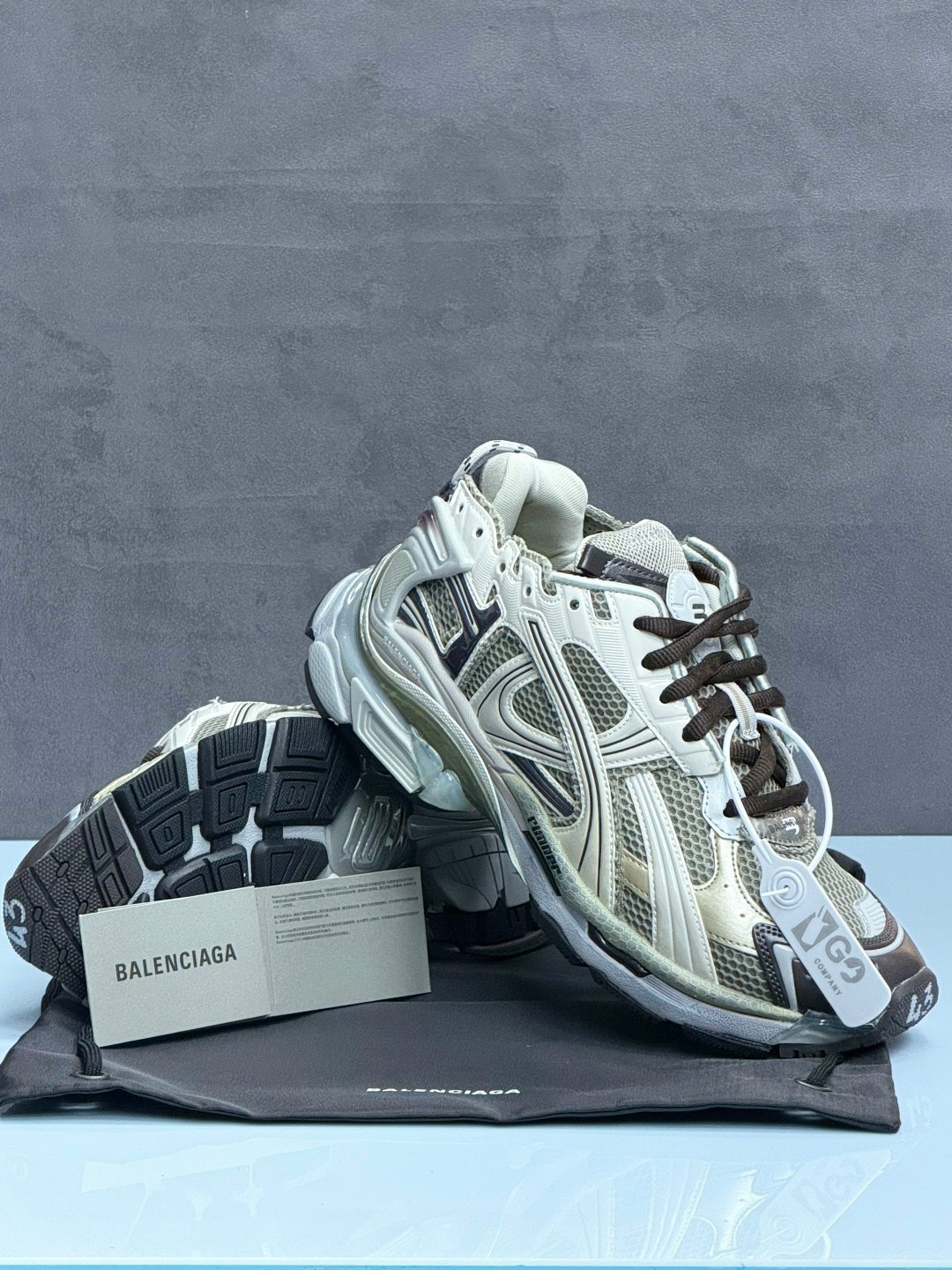 кроссовки balenciaga,кроссовки balenciaga runner 2.0 beige,мужские кроссовки balenciaga runner черный серый,кроссовки мужские balenciaga,кроссовки balenciaga runner