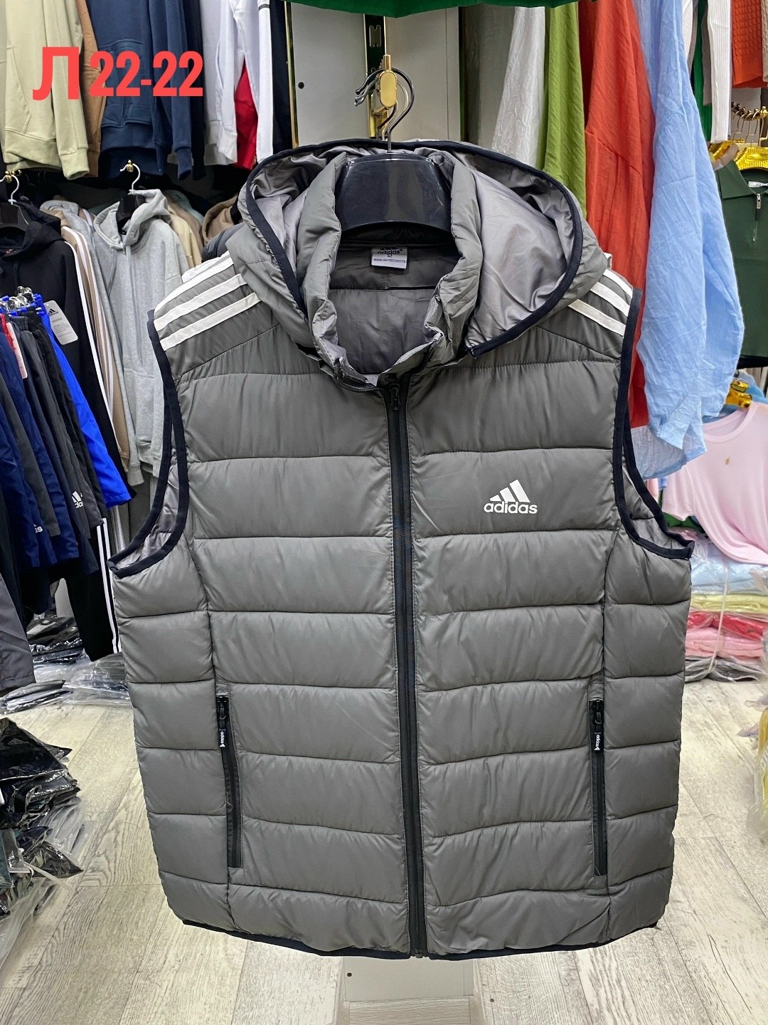 жилет adidas,мужские жилеты adidas,жилетка adidas,утепленный жилет adidas,жилетка адидас