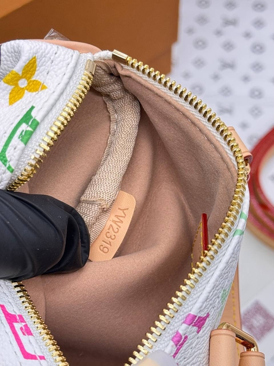 louis vuitton сумка на плечо,сумка louis vuitton,louis vuitton сумка на плечо круглая,louis vuitton женская сумка,louis vuitton сумка на плечо мешок