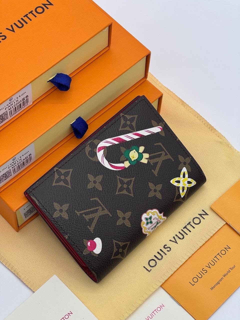 обложка на паспорт louis vuitton,louis vuitton кошелек,чехол на паспорт луи виттон,louis vuitton кошелек louis vuitton,обложка на паспорт louis vuitton bms-138478
