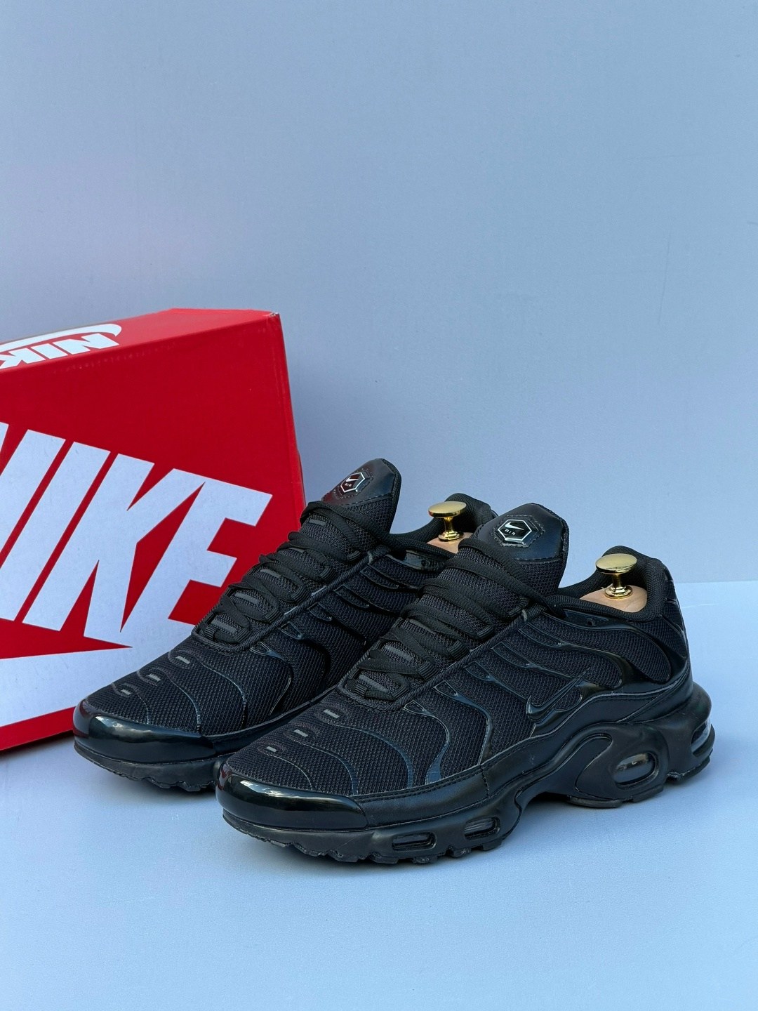 кроссовки nike air max plus tn,nike tn air max plus black,мужские кроссовки nike air max tn plus,nike air max plus tn,спортивные кроссовки унисекс nike air max plus tn черные