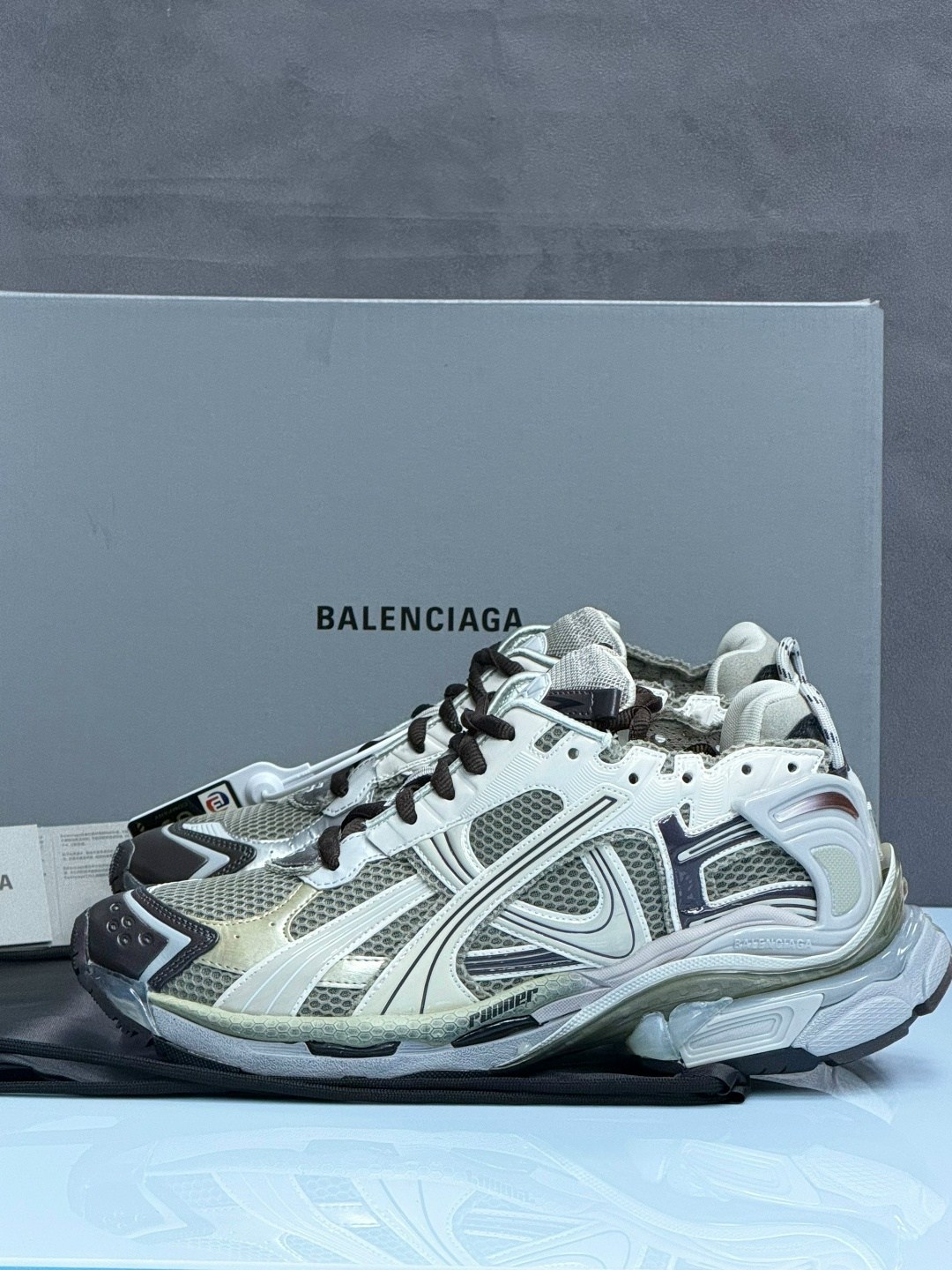кроссовки balenciaga,кроссовки balenciaga runner 2.0 beige,мужские кроссовки balenciaga runner черный серый,кроссовки мужские balenciaga,кроссовки balenciaga runner