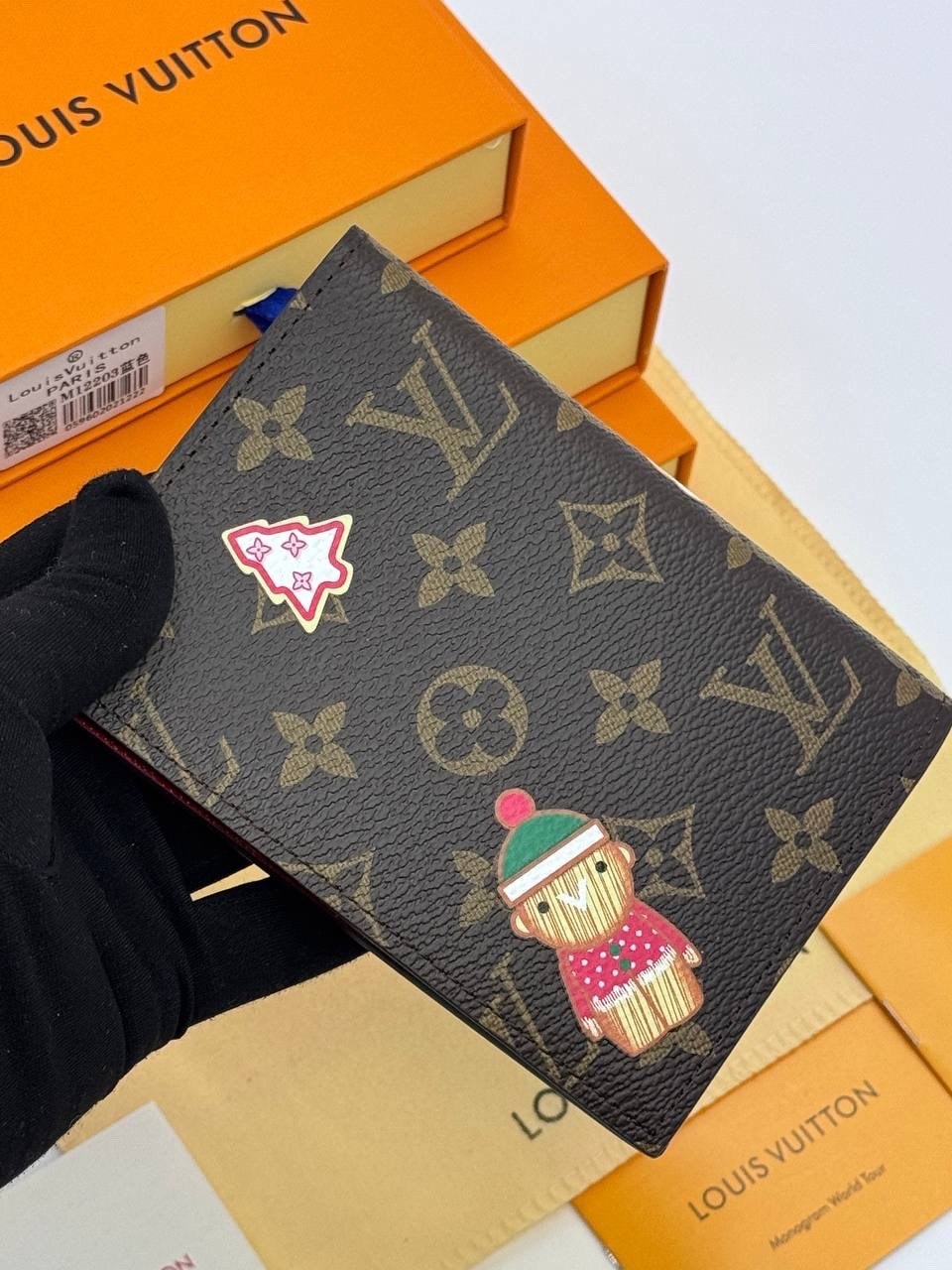 обложка на паспорт louis vuitton,louis vuitton кошелек,чехол на паспорт луи виттон,louis vuitton кошелек louis vuitton,обложка на паспорт louis vuitton bms-138478