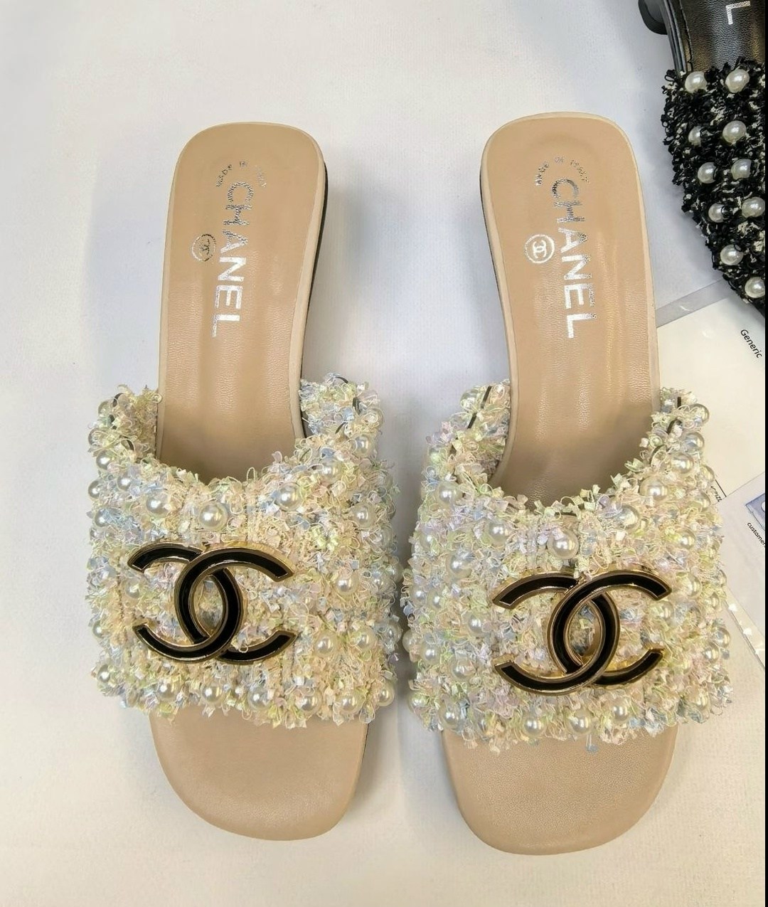 босоножки chanel,тапочки женские chanel,тапочки chanel,сандалии chanel,шлепанцы chanel