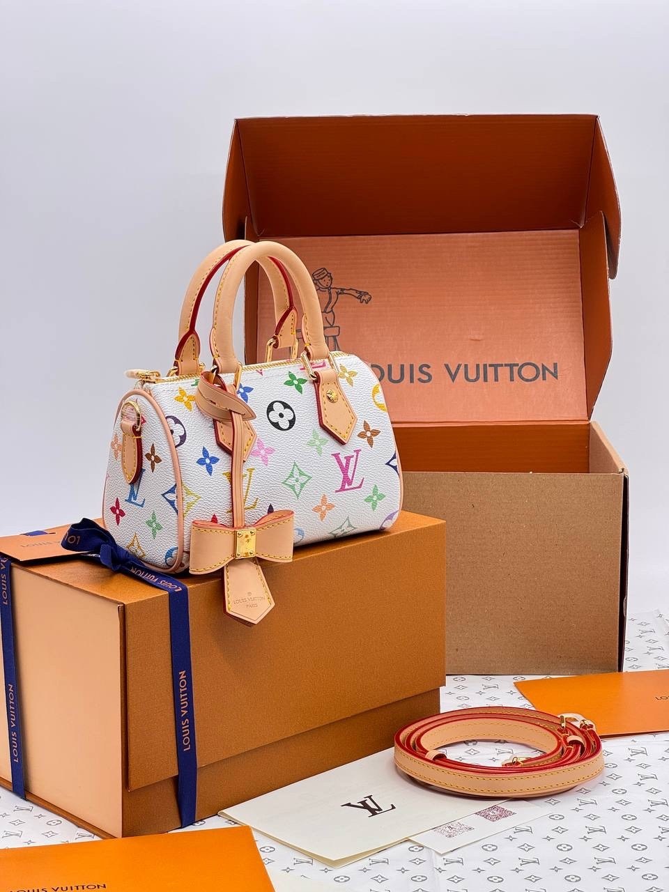 louis vuitton сумка на плечо,сумка louis vuitton,louis vuitton сумка на плечо круглая,louis vuitton женская сумка,louis vuitton сумка на плечо мешок