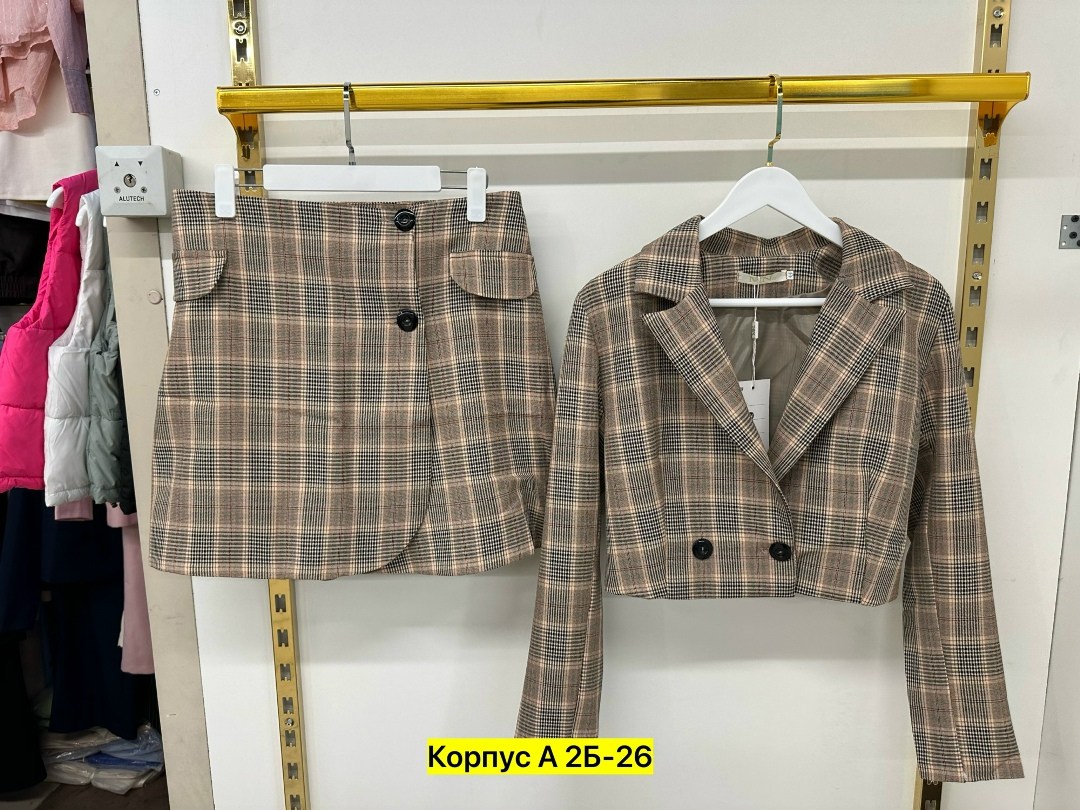 костюмы женские,костюм пиджак и юбка,костюм юбка,костюм в клетку,пиджак и юбка