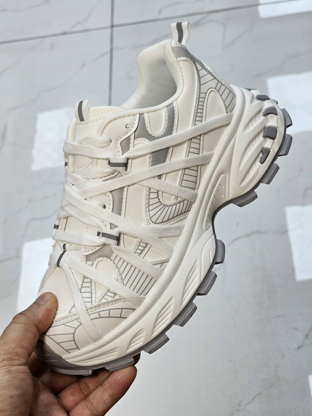 кроссовки мужские balenciaga bouncer sneaker коричневый,кроссовки balenciaga,кроссовки balenciaga track,balenciaga коричневые кроссовки-вышибалы,коричневые кроссовки balenciaga