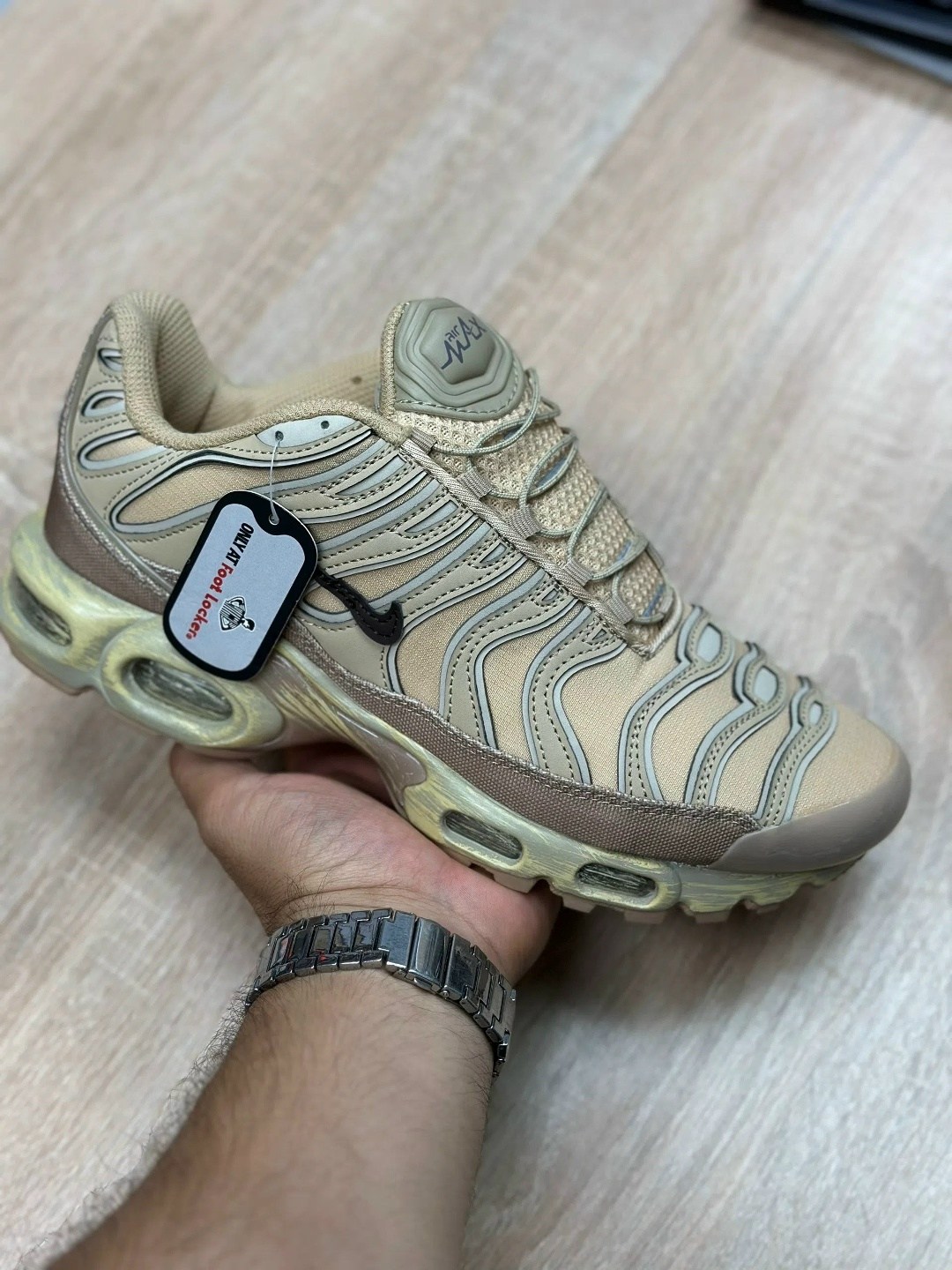 кроссовки nike air max plus tn,nike air max plus tn,кроссовки унисекс nike air max plus,кроссовки nike air max plus tn triple white,найк аир макс 95 белые