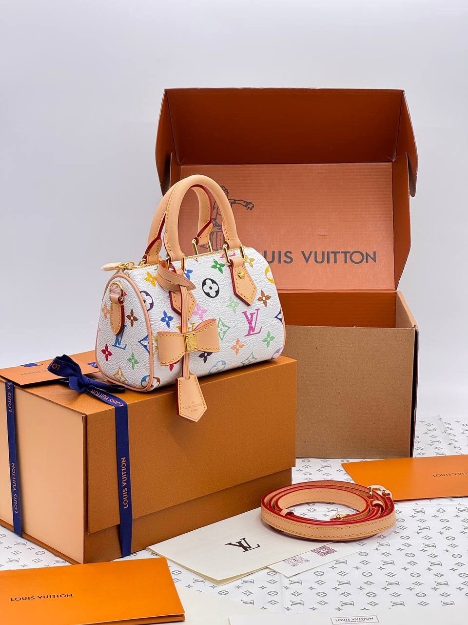 louis vuitton сумка на плечо,сумка louis vuitton,louis vuitton сумка на плечо круглая,louis vuitton женская сумка,louis vuitton сумка на плечо мешок