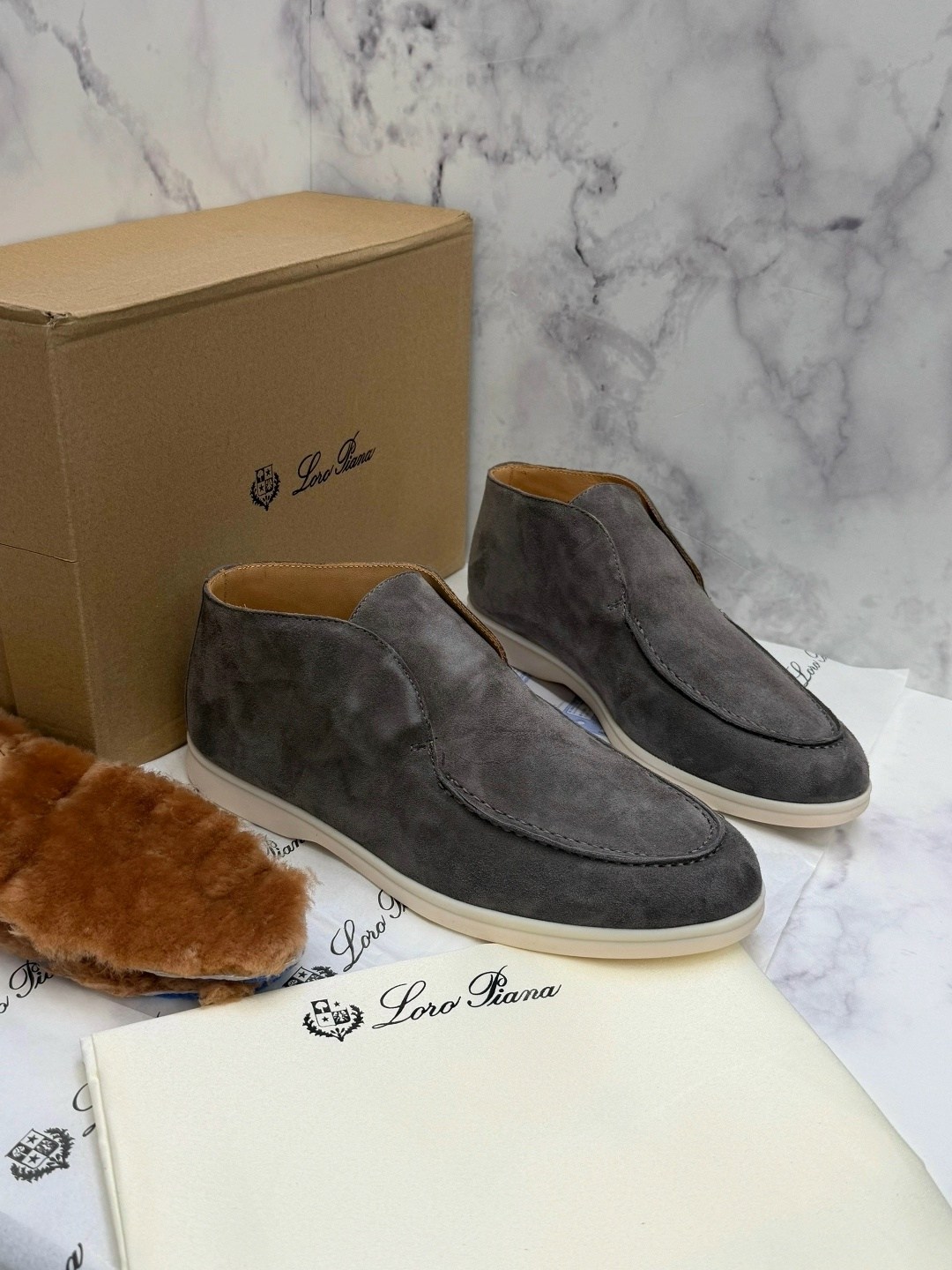 лоферы из натуральной замши loro piana,лоферы loro piana,,лоферы мужские loro piana,замшевые лоферы loro piana