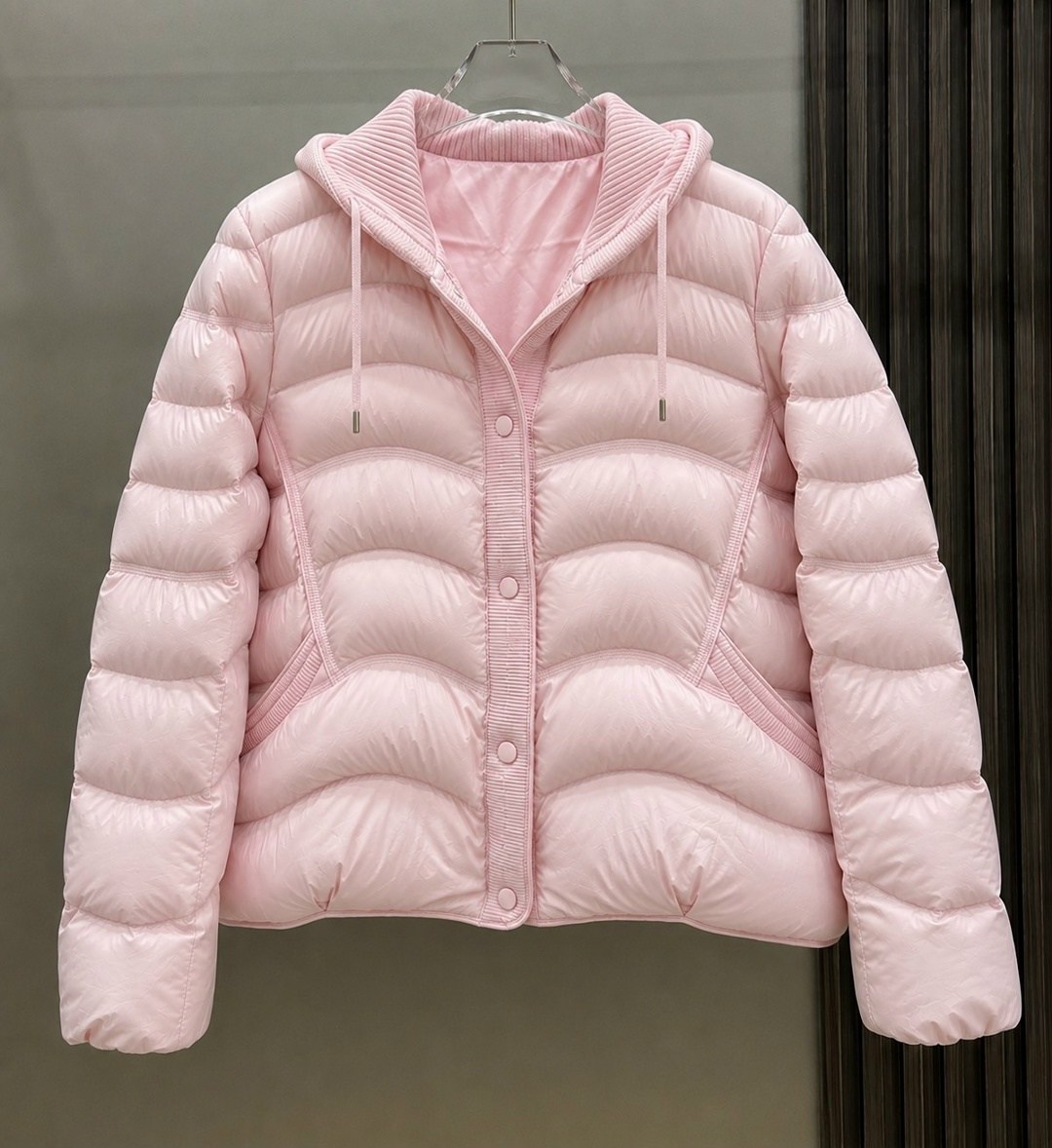 пуховик moncler,пуховик женский,пуховик с капюшоном,куртка женская,куртка пуховик