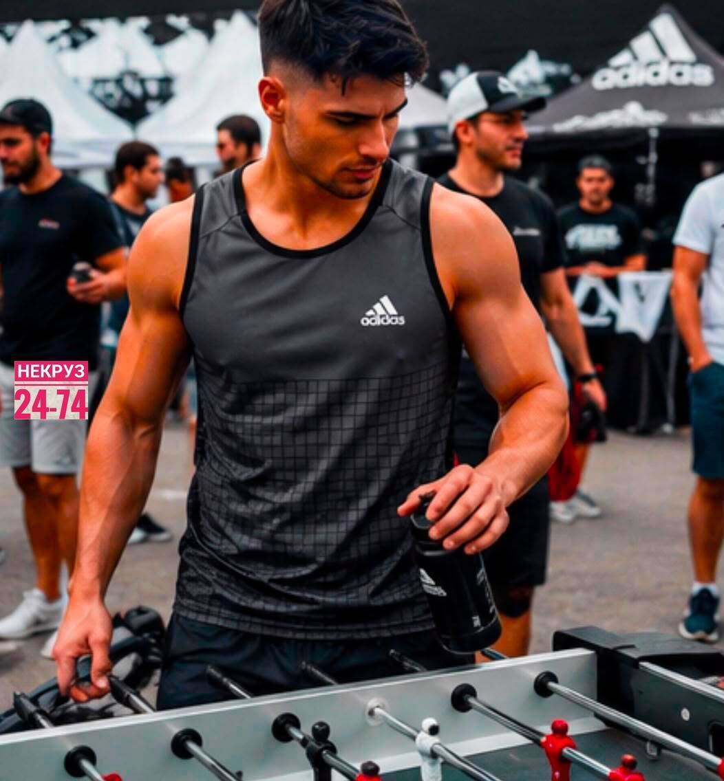 воркаут спорт,мужской фитнес,спортсмен,спортивные мужчины,спортивная фигура мужская