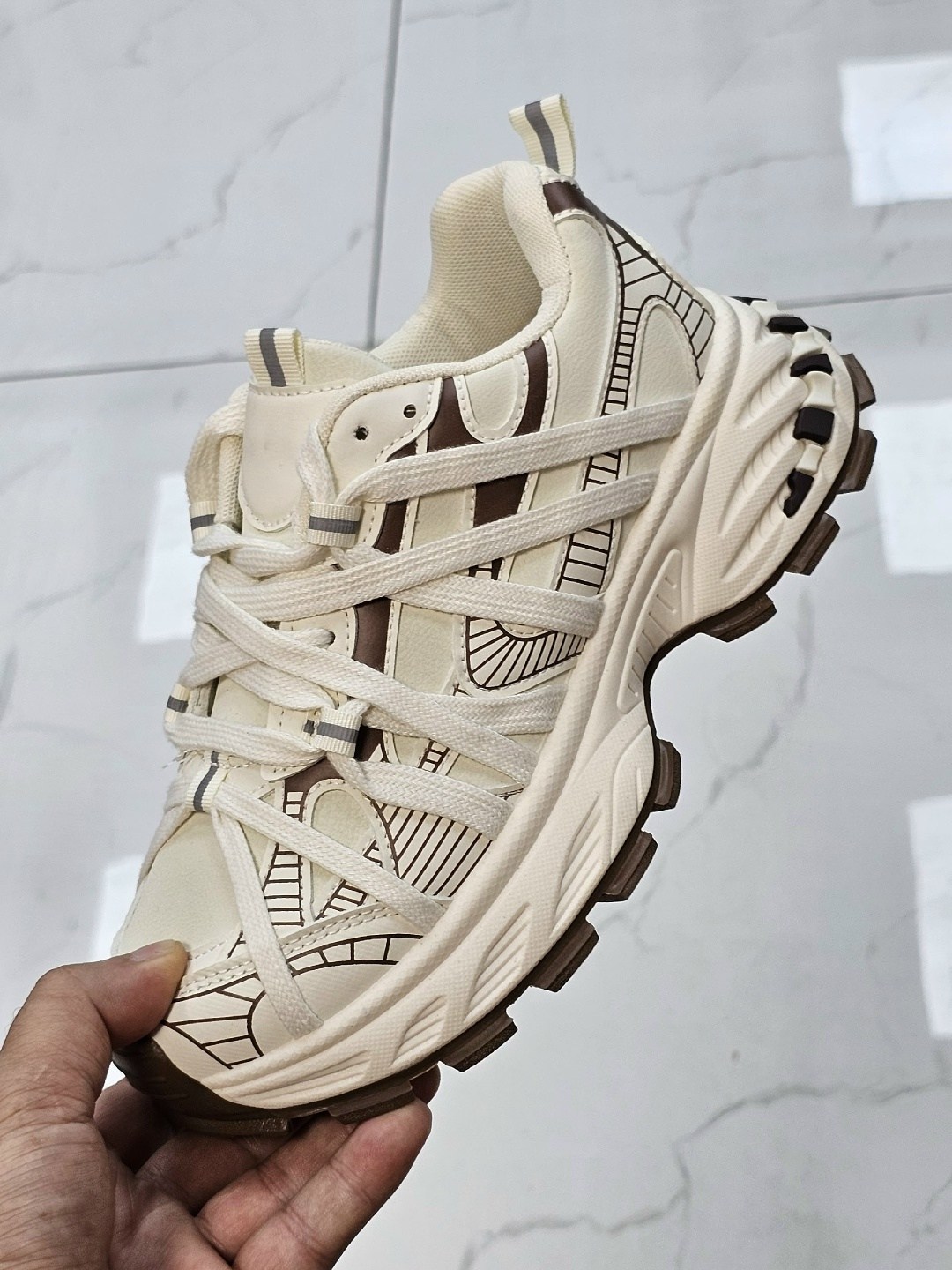 кроссовки мужские balenciaga bouncer sneaker коричневый,кроссовки balenciaga,кроссовки balenciaga track,balenciaga коричневые кроссовки-вышибалы,коричневые кроссовки balenciaga