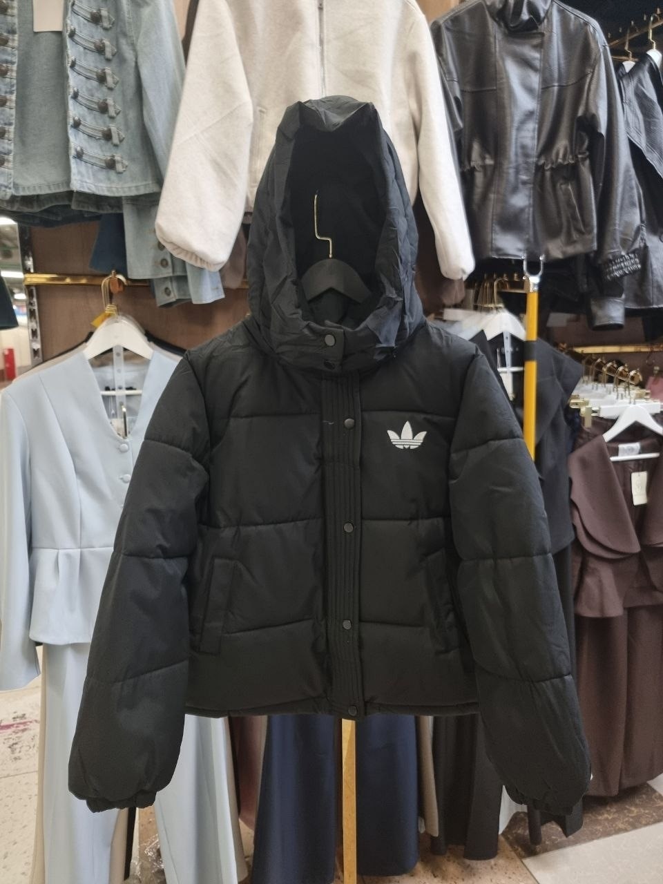 куртка balenciaga adidas женская весенняя,куртка спортивная,пуховик adidas,куртка