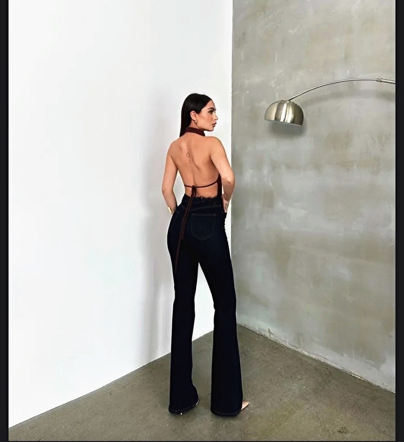 джинсы клеш с высокой посадкой,джинсах,модные наряды,wide-leg-jeans