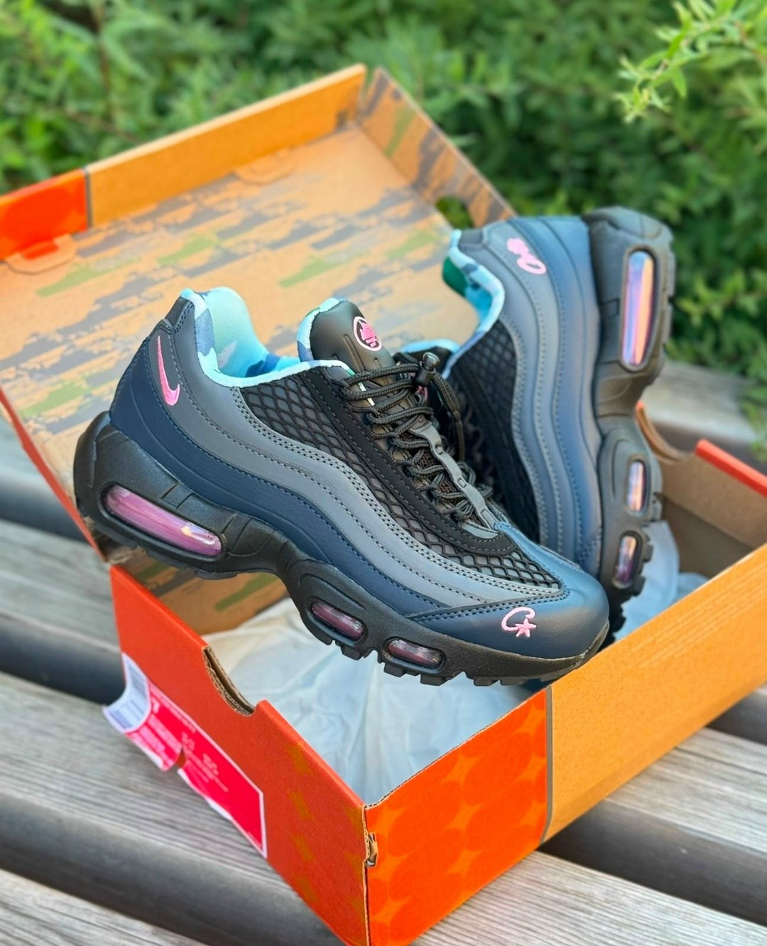 nike air max 95 corteiz,corteiz x nike air max 95,кроссовки nike air max 95,nike кроссовки air max 95 pink beam из коллаборации с corteiz черный,nike air max 95