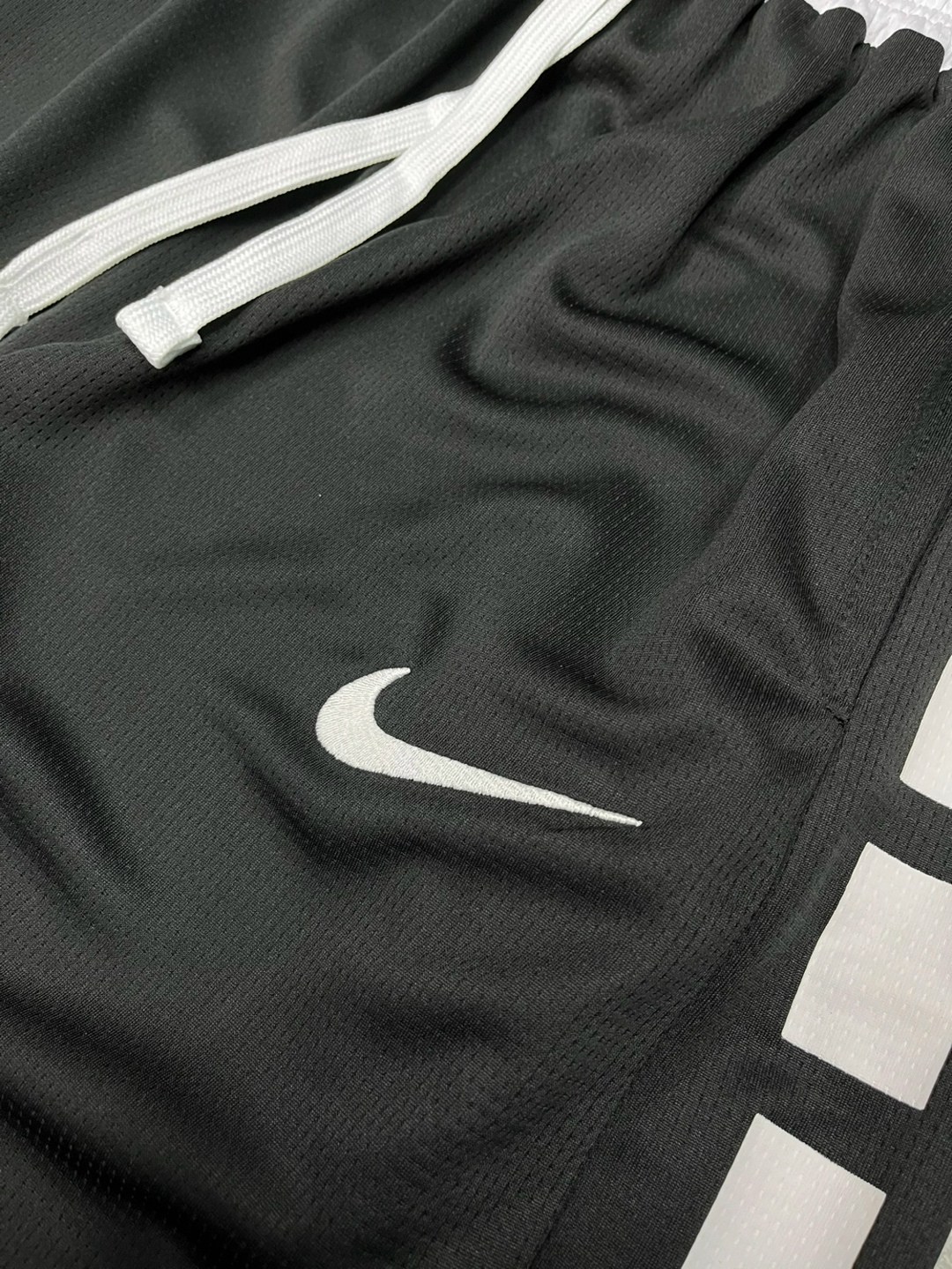 мужские спортивные шорты,спортивные шорты,шорты мужские nike,баскетбольные шорты,мужские спортивные шорты nike