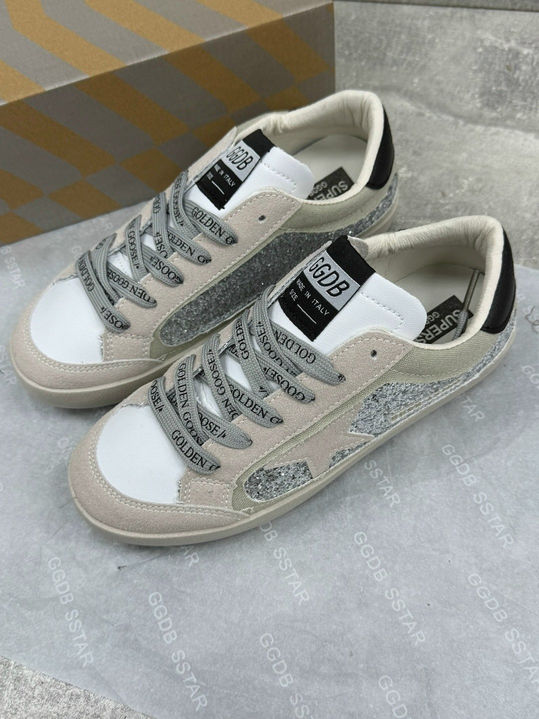 ,кеды golden goose,кроссовки golden goose,golden goose кеды женские,кроссовки golden goose с пайетками на платформе