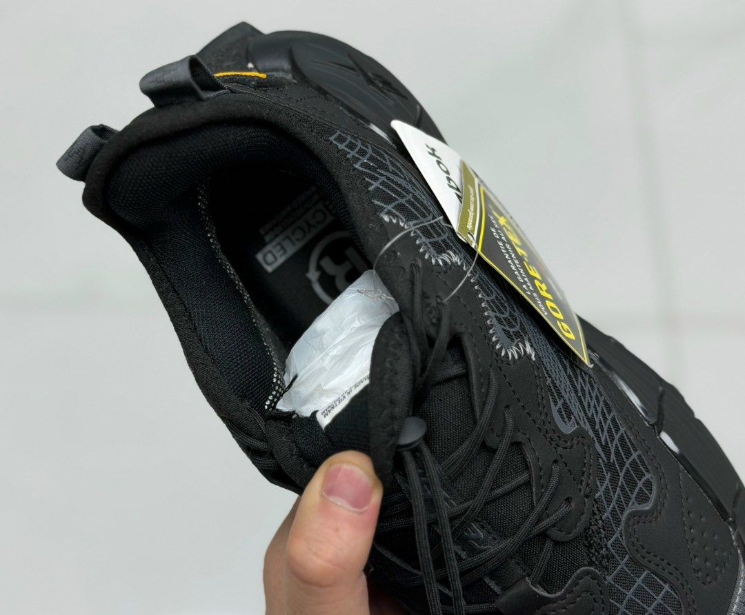кроссовки reebok zig kinetica 2 edge gore tex,кроссовки reebok zig kinetica,кроссовки reebok zig kinetica ii edge black,кроссовки reebok,кроссовки мужские reebok zig kinetica