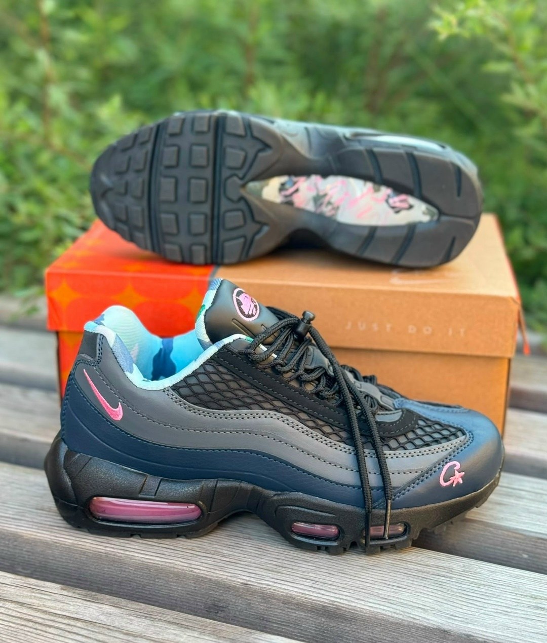 nike air max 95 corteiz,corteiz x nike air max 95,кроссовки nike air max 95,nike кроссовки air max 95 pink beam из коллаборации с corteiz черный,nike air max 95