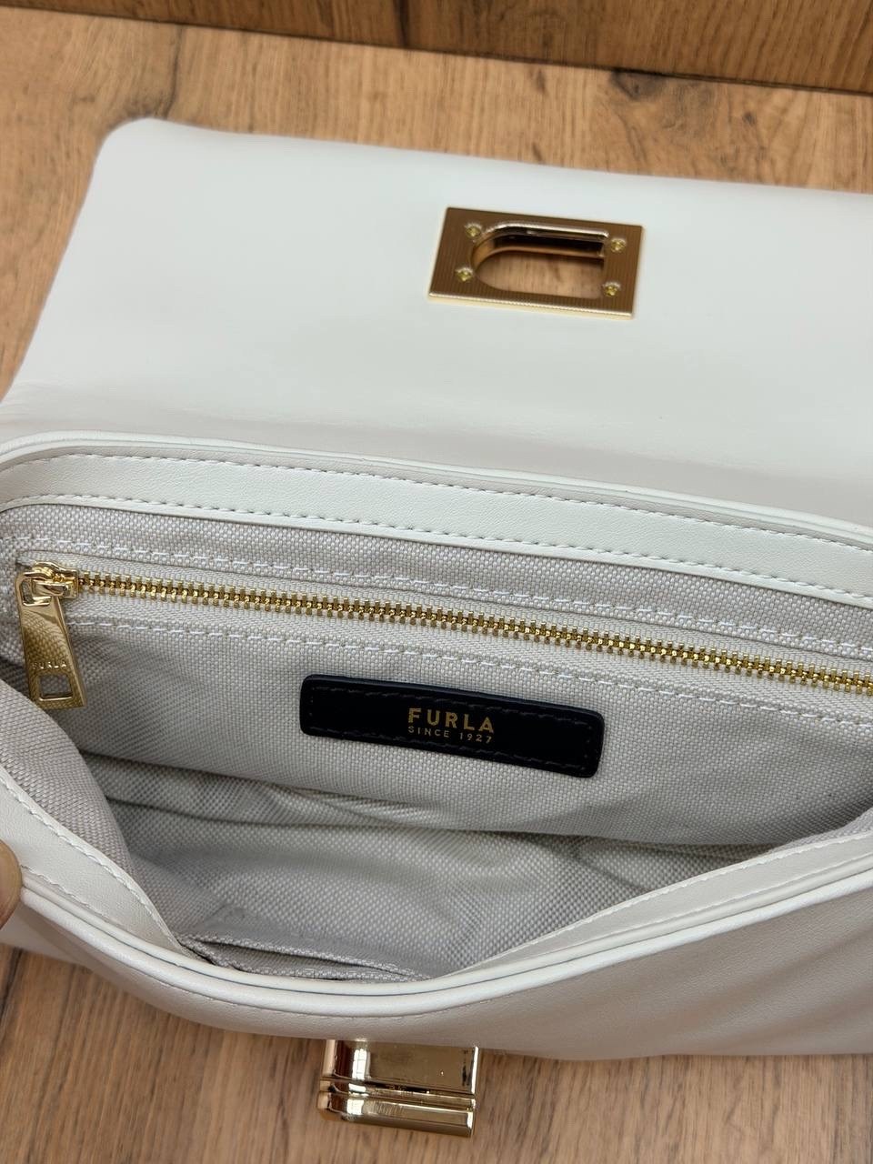 стеганая сумка через плечо furla белый,сумка,женская сумка furla,сумки для женщин,женская сумка
