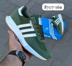 Кроссовки