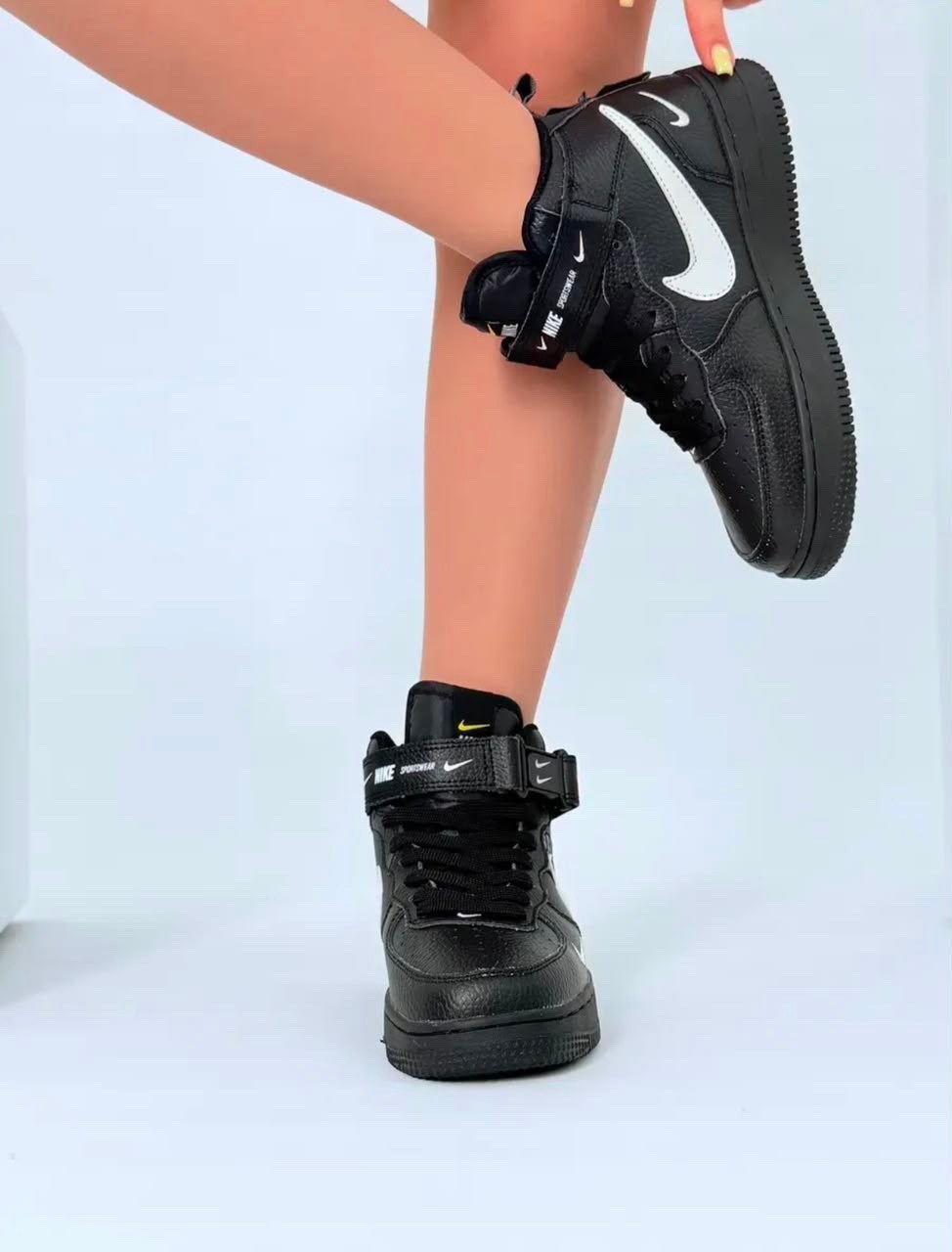 зимние кроссовки nike air force 1 07 mid lv8,nike air force 1 mid black,кроссовки мужские зимние nike air,nike air force 1 07 mid lv8,кроссовки мужские зимние nike air force