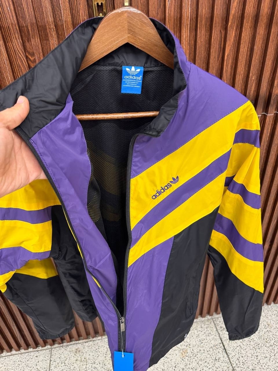 спортивный костюм adidas из 90х,adidas windbreaker jacket retro,adidas vintage 90s purple neon windbreaker jacket,костюм adidas 90 х,adidas vintage windbreaker jacket