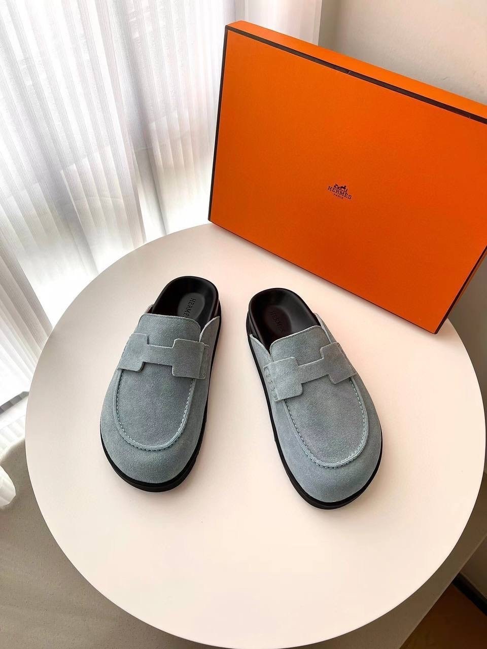 hermes голубые замшевые мюли,лоферы замшевые,лоферы из натуральной замши,обувь,hermes голубые замшевые мюли для женщин
