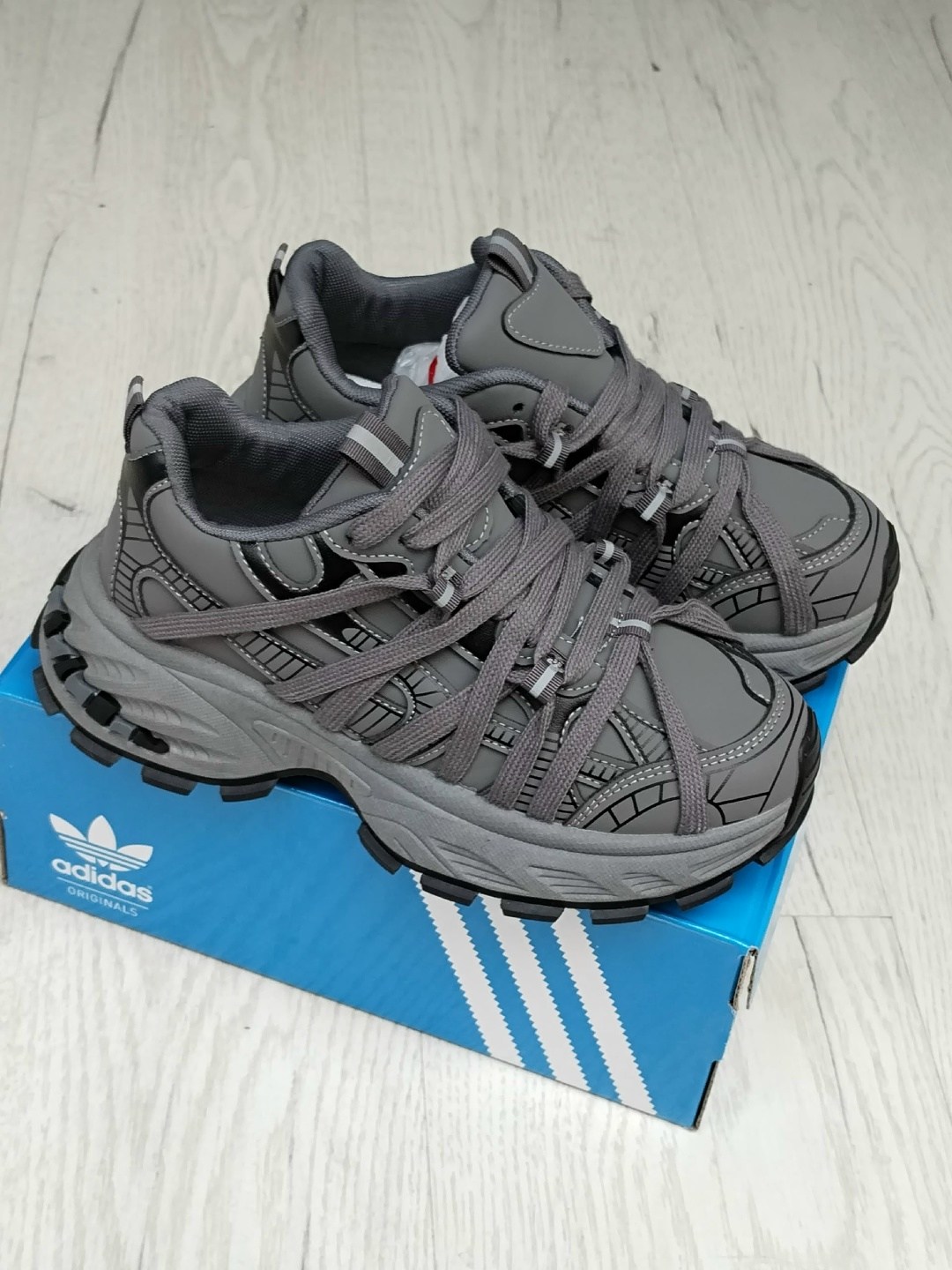 кроссовки adidas,оригинальные кроссовки adidas,кроссовки,массивные кроссовки,adidas кроссовки унисекс