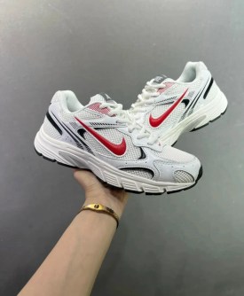 Кроссовки