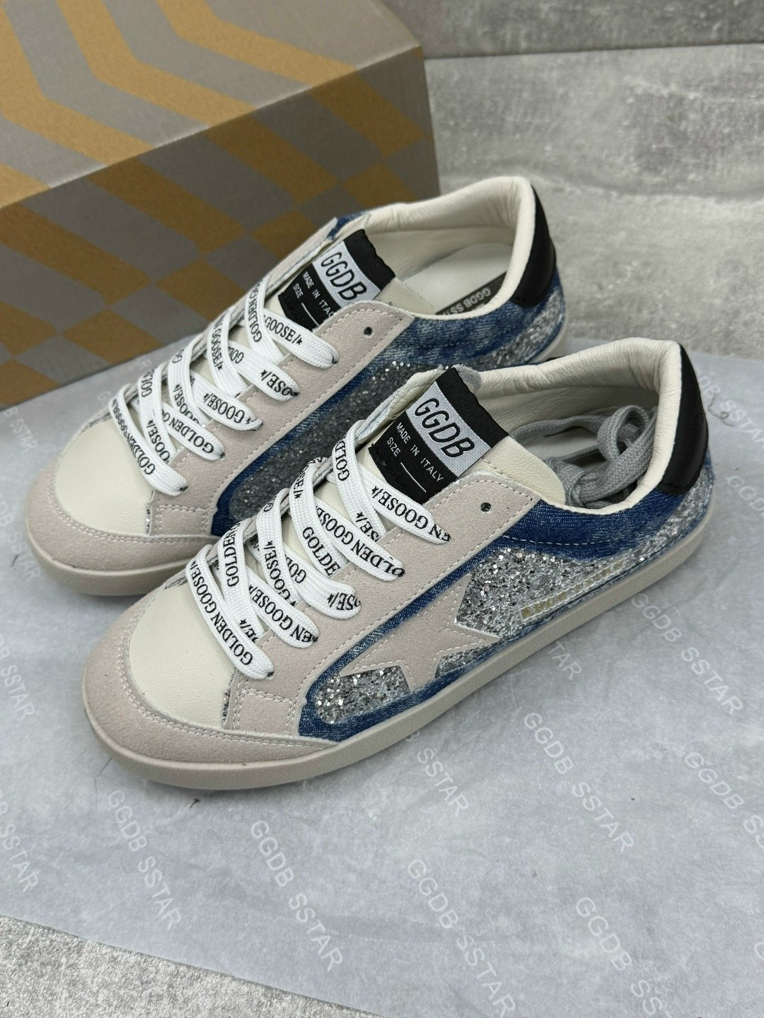 ,кеды golden goose,кроссовки golden goose,golden goose кеды женские,кроссовки golden goose с пайетками на платформе