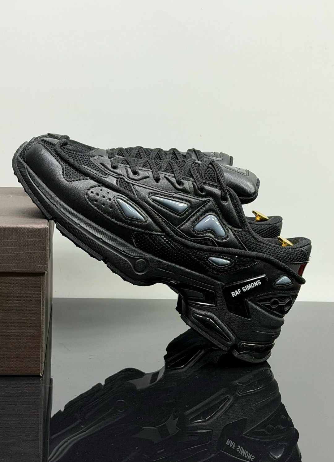 кроссовки raf simons pharaxus sneaker black,кроссовки adidas ozweego 2 x raf simons цвет черный,adidas x raf simons ozweego 2 black,кроссовки adidas raf simons ozweego 3 black,кроссовки адидас raf sim