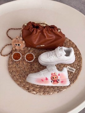 Кроссовки