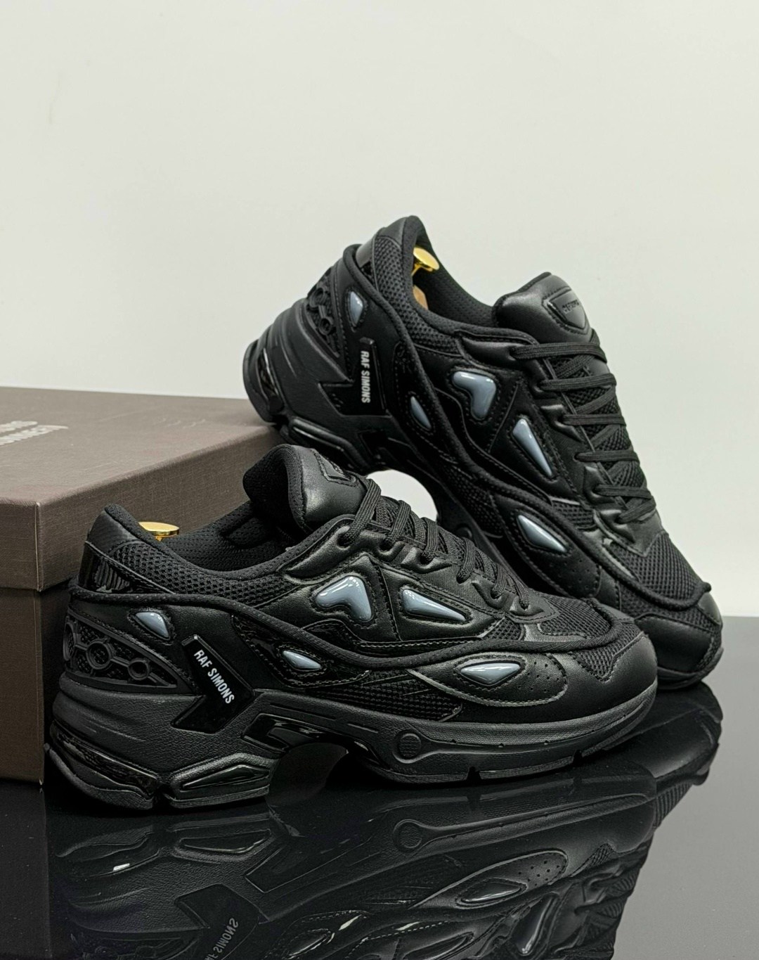кроссовки raf simons pharaxus sneaker black,кроссовки adidas ozweego 2 x raf simons цвет черный,adidas x raf simons ozweego 2 black,кроссовки adidas raf simons ozweego 3 black,кроссовки адидас raf sim