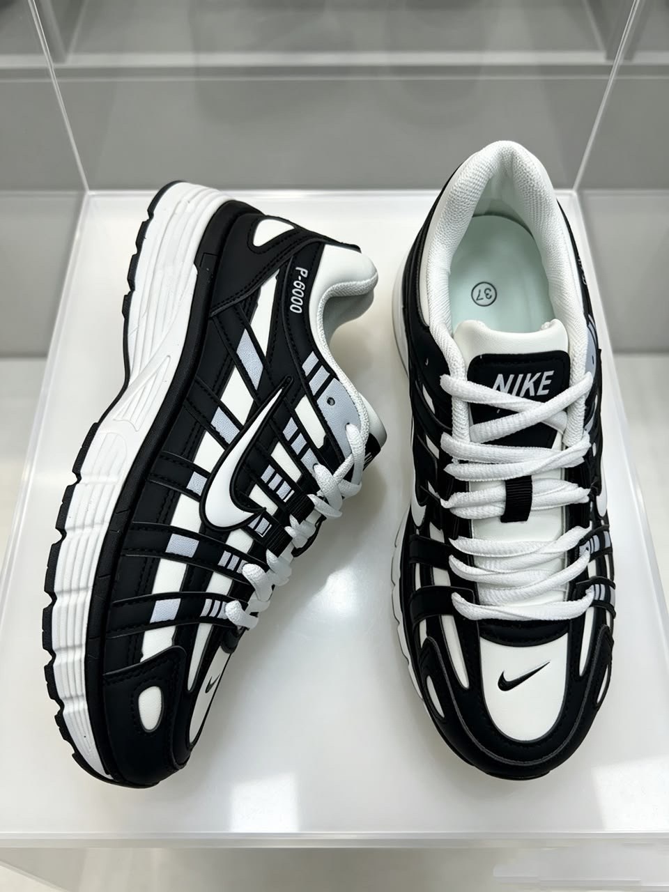 кроссовки,nike кроссовки,мужской кроссовки,спортивные кроссовки,кроссовки женские коричневые