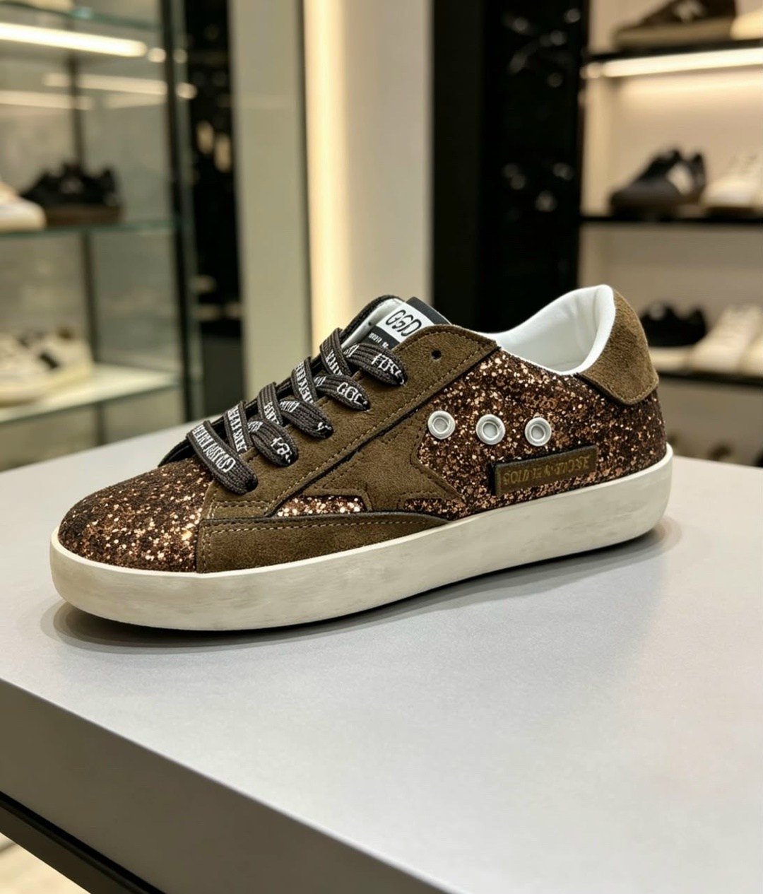 кеды golden goose,кроссовки golden goose,,кроссовки golden goose с пайетками на платформе,голден гус кеды черные