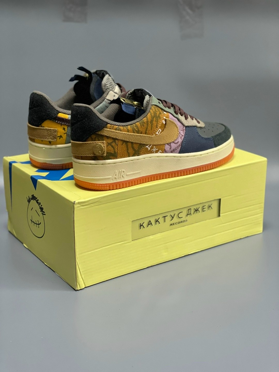 nike air force 1 low travis scott cactus jack,nike air force 1 travis scott,nike air force 1 low cactus jack x travis scott,кросcовки nike air force 1,travis scott x nike air force 1 low