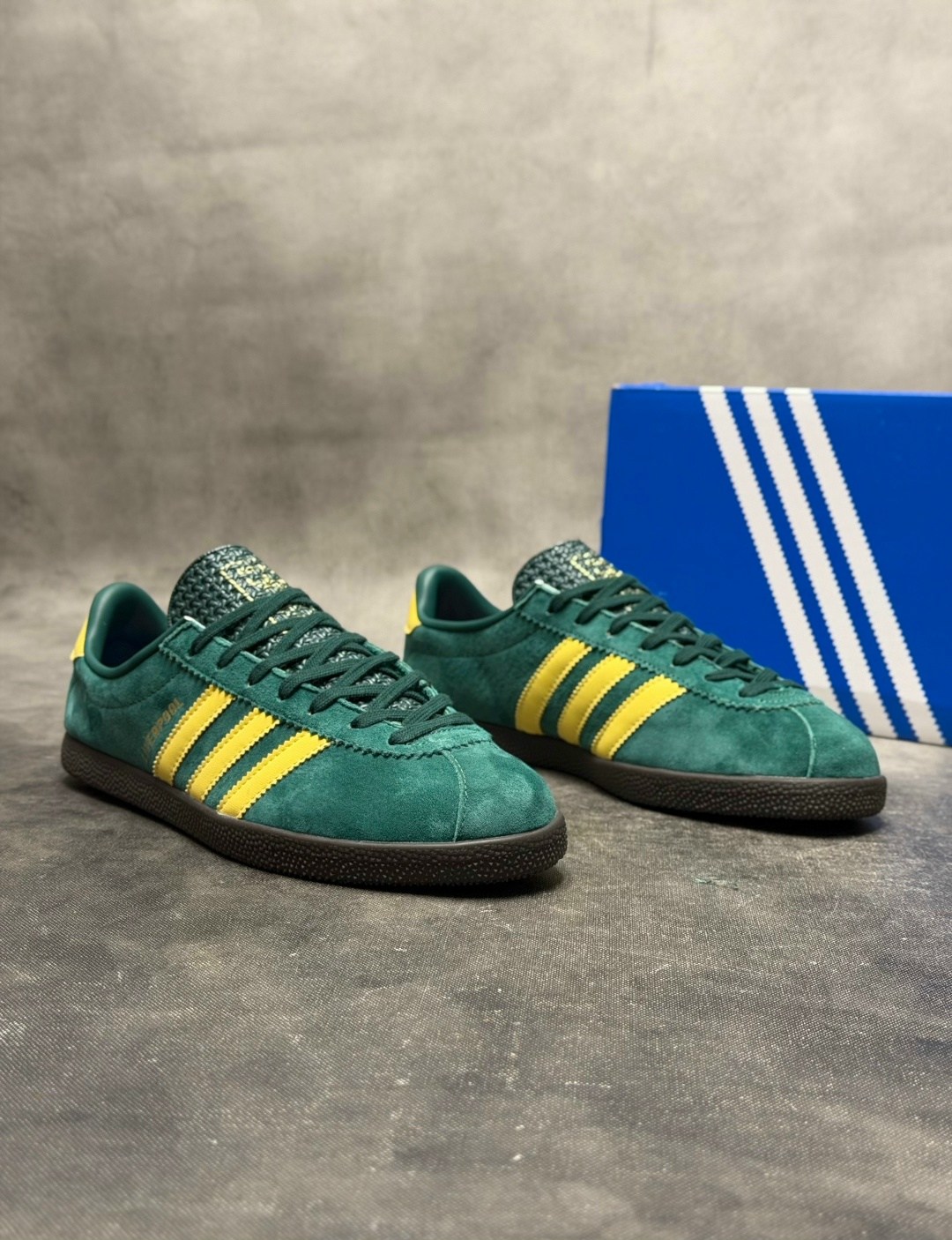 ,адидас бермуда зеленые,adidas gazelle,адидас сити сериес кроссовки,adidas liverpool 2026 кроссовки