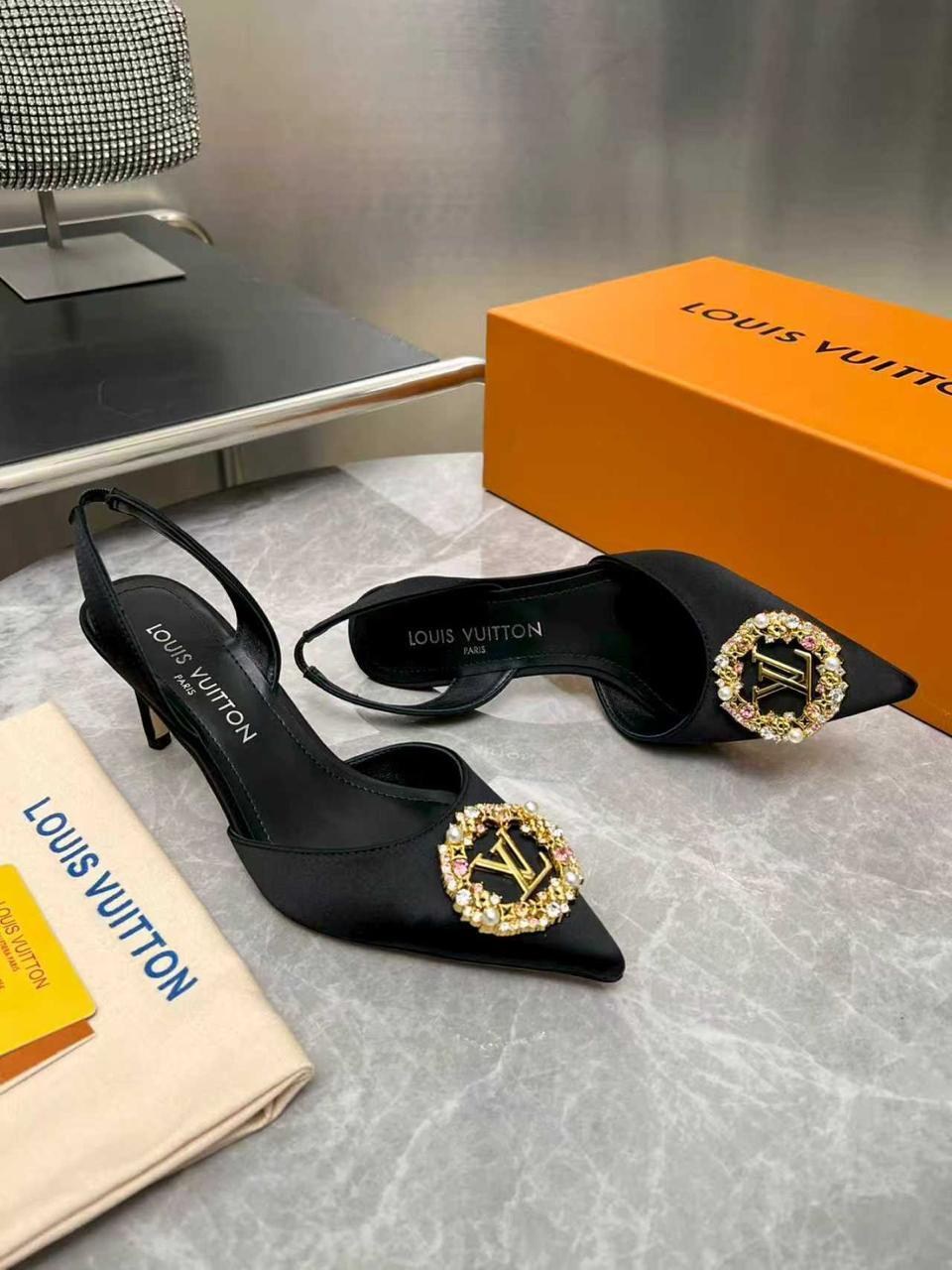 ,туфли louis vuitton,туфли versace,модная женская ,маноло бланик босоножки
